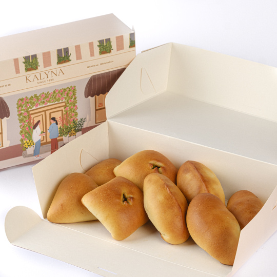 Набор фирменных пирожков с солеными начинками