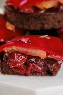 Корзина яблоко - вишня